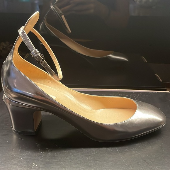 Ladies Valentino pewter block heel Mary-janes. - Picture 3 of 8